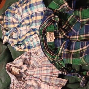 Boys plaid long sleeved button-down shirts